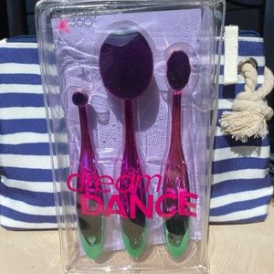 🔥5/$25🔥Dream Dance Makeup Brush Set